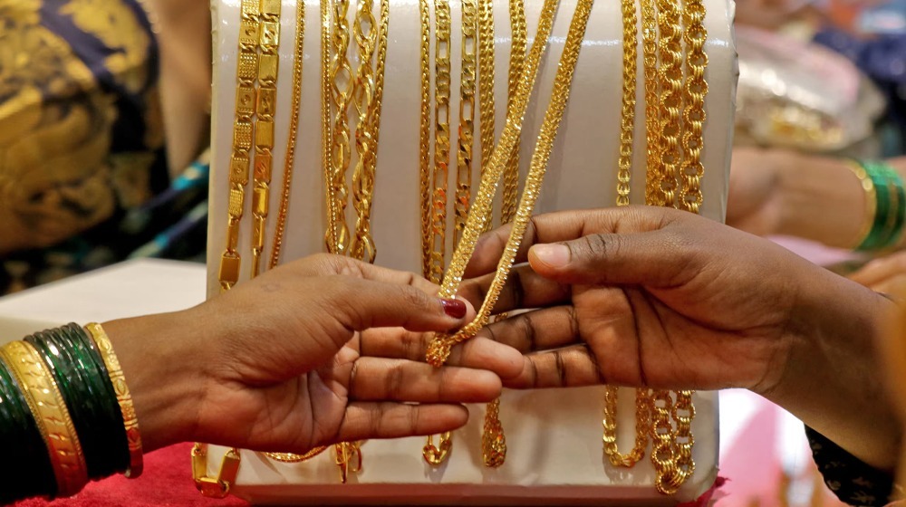 Latest gold and silver rates in Pakistan for June 5, 2025 showing price stability